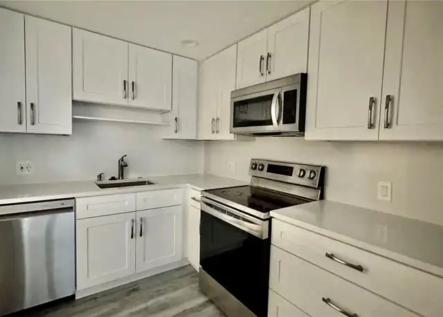 Property at 12 NE 19th Ct Unit A207, Wilton Manors, FL, 33305, 1 bed, 1 bath, [object Object]