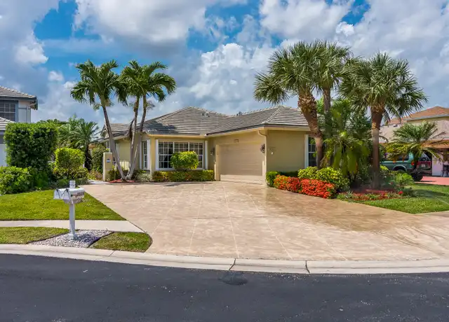 Property at 8889 Odell Dr, Boynton Beach, FL, 33472, 3 beds, 2 baths, [object Object]