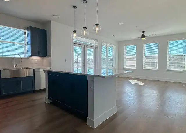 Property at 305 Maple St Unit 13043, Fort Worth, TX, 76102, 2 beds, 2 baths, [object Object]