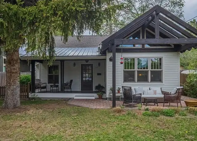 Property at 1161 NW Federal St, Bend, OR, 97703, 3 beds, 2 baths, [object Object]