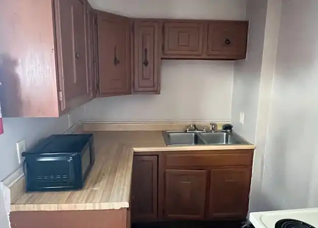 Property at 1043 Franklin St, Reading, PA, 19602, 1 bed, 1 bath, [object Object]