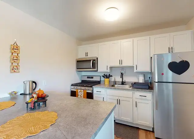 Photo of 10300 W Bluemound Rd, Milwaukee, WI 53226