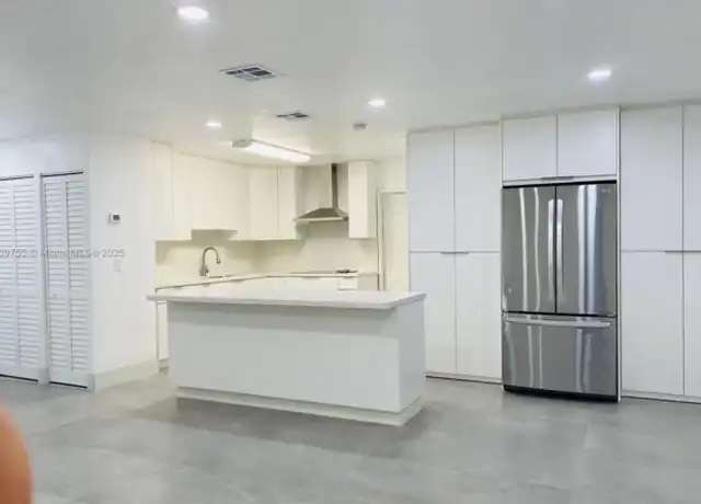 Property at 2820 NW 14th Ct Unit 2820, Fort Lauderdale, FL, 33311, 3 beds, 1 bath, [object Object]