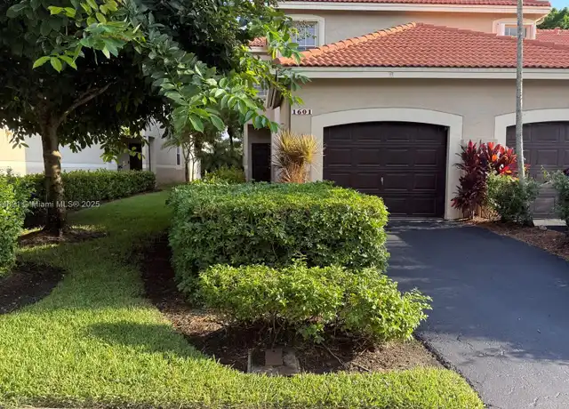 Property at 1601 Sorrento Dr, Weston, FL, 33326, 3 beds, 2.5 baths, [object Object]