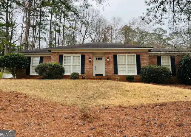 Property at 402 Camelot Dr, Lagrange, GA, 30241, 3 beds, 2 baths, [object Object]