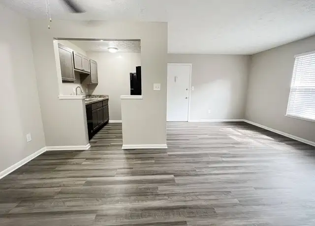 Photo of 865 Revere Village Ct, Dayton, OH 45458
