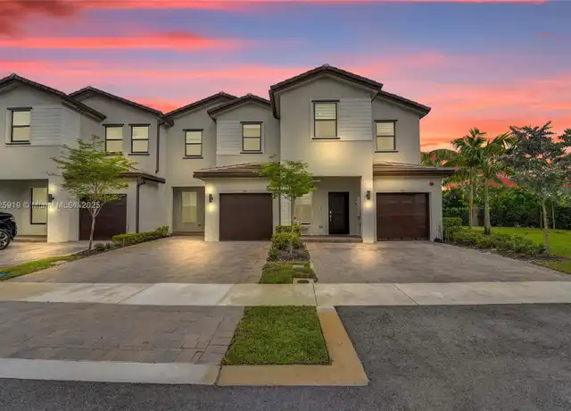 Property at 242 SW 159th Ln, Pembroke Pines, FL, 33027, 4 beds, 2.5 baths, [object Object]