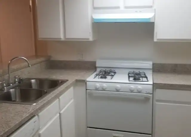 Property at 10523 Floralita Ave Unit 103B, Sunland, CA, 91040, 1 bed, 1 bath, [object Object]