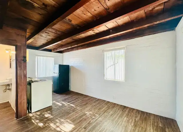 Property at 250 W Laguna St Unit Laguna250-5, Tucson, AZ, 85705, 0 beds, 1 bath, [object Object]