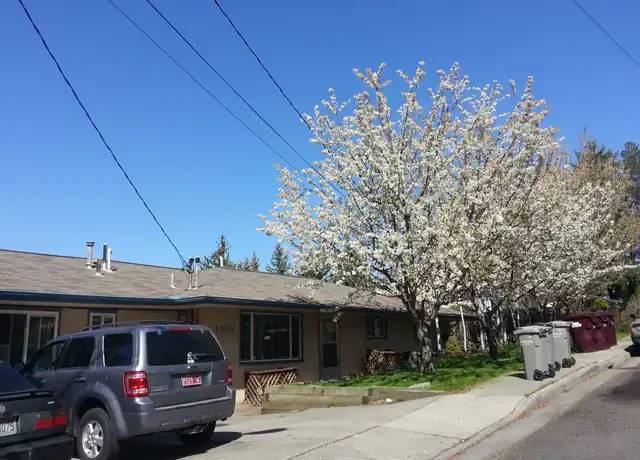 Property at 1300 NE Williams St Unit 3, Pullman, WA, 99163, 2 beds, 1 bath, [object Object]
