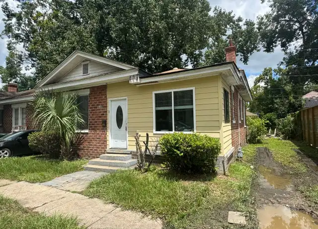 Property at 1208 E 39th St, Savannah, GA, 31404, 2 beds, 1 bath, [object Object]
