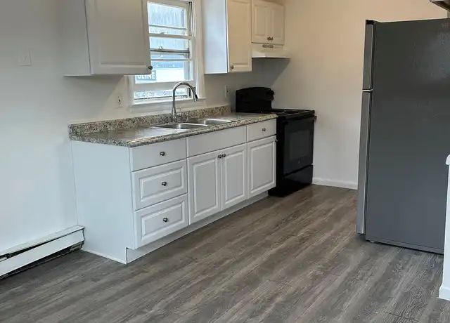 Property at 2899 Route 9W Unit 200, New Windsor, NY, 12553, 2 beds, 1 bath, [object Object]