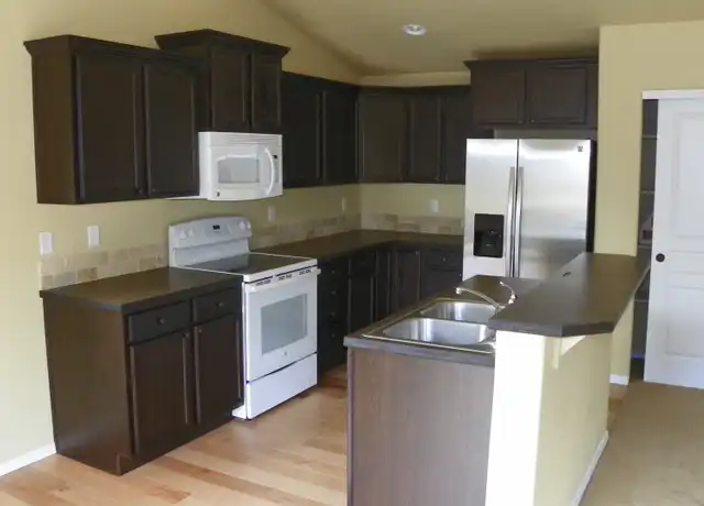 Property at 2787 NE Spring Water Pl, Bend, OR, 97701, 3 beds, 2 baths, [object Object]