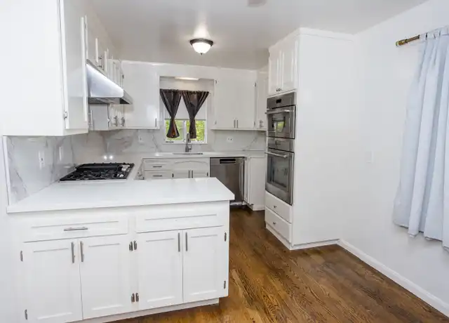 Property at 33 Ronada Ave Unit 33, Piedmont, CA, 94611, 2 beds, 1 bath, [object Object]