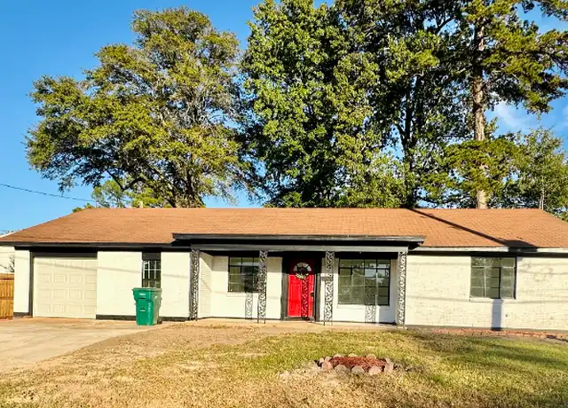 Property at 4224 Main St, Texarkana, TX, 75503, 4 beds, 2 baths, [object Object]