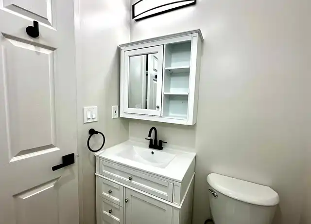 Property at 2302 N Frederic St, Burbank, CA, 91504, 1 bed, 1 bath, [object Object]
