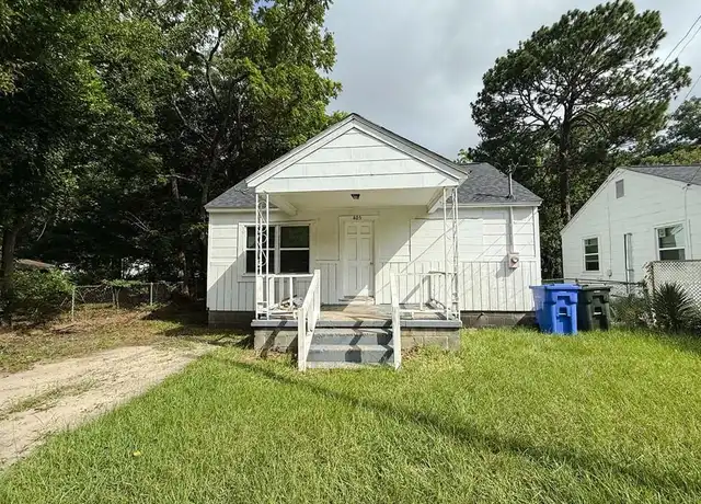 Property at 405 Andy St, Fayetteville, NC, 28303, 2 beds, 1 bath, [object Object]