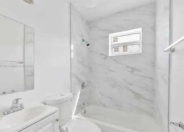 Property at 212 NW 15th St #5, Miami, FL, 33136, 1 bed, 1 bath, [object Object]