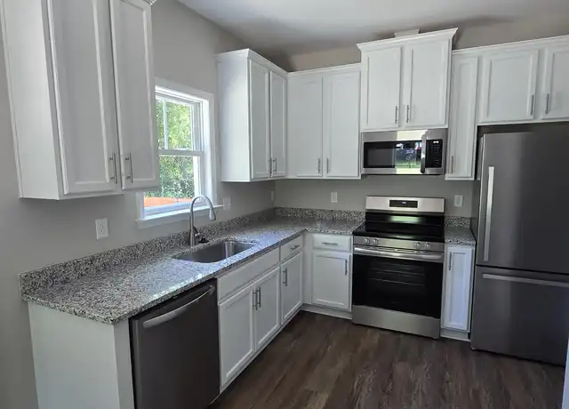 Property at 814 Jackson Dr, Williamsburg, VA, 23185, 1 bed, 1 bath, [object Object]