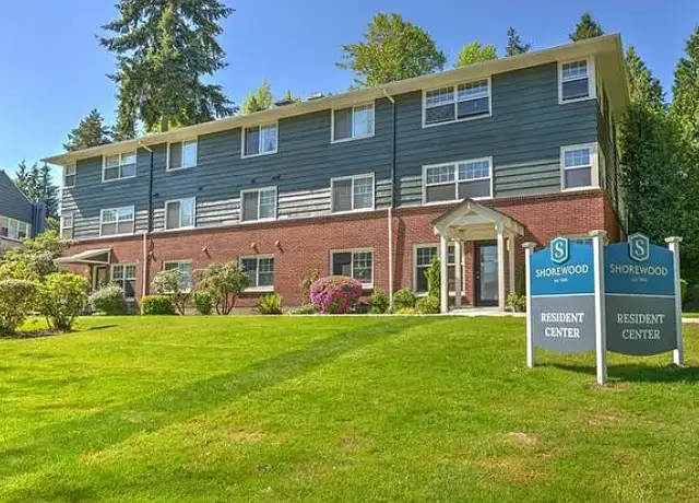 Photo of 3209 Shorewood Dr, Mercer Island, WA 98040