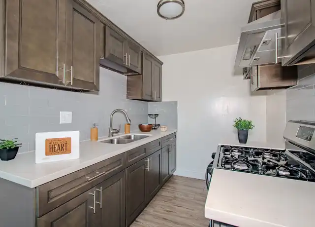 Property at 631 Almond Ave Unit 1, Long Beach, CA, 90802, 2 beds, 1 bath, [object Object]