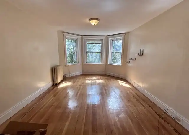 Property at 28 Littell Rd Unit 6, Brookline, MA, 02446, 2 beds, 1 bath, [object Object]