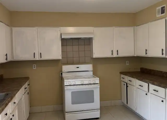 Property at 3218 Thirteen Colony Mall Unit 3A, Memphis, TN, 38115, 3 beds, 2.5 baths, [object Object]