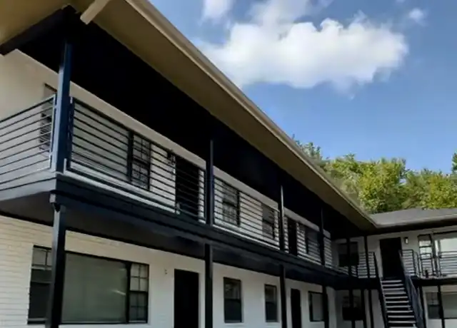 Property at 685 N Leverett Ave Unit 1, Fayetteville, AR, 72701, 2 beds, 1 bath, [object Object]