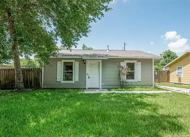 Property at 11 Jennische St, Baytown, TX, 77520, 2 beds, 1 bath, [object Object]