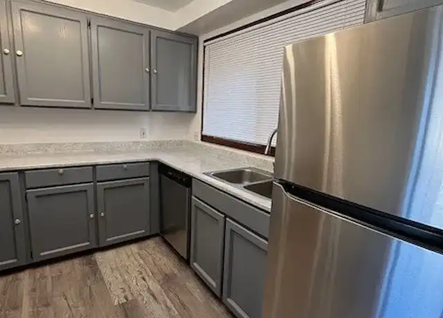 Property at Renovated 3 bed 1.5 bath. Modern Finishes - 10707 Des Moines Memorial Dr S, Seattle, WA, 98168, 3 beds, 1.5 baths, [object Object]