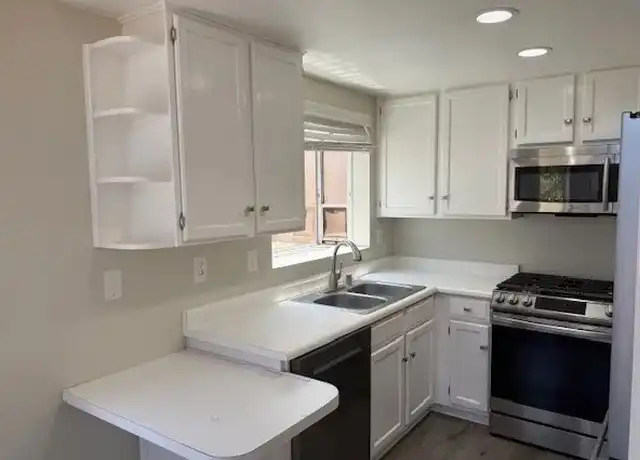 Property at 19814 Sandpiper Pl #30, Newhall, CA, 91321, 3 beds, 2 baths, [object Object]