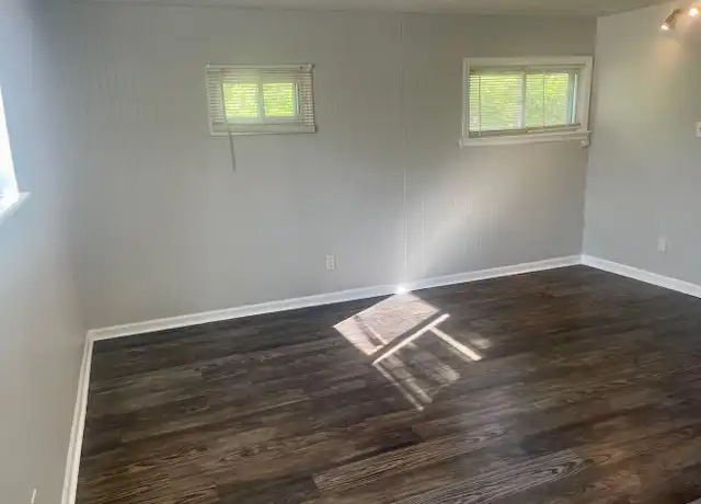 Property at Barat Ave Apartments - 15415 Barat Ave, Grandview, MO, 64030, 1 bed, 1 bath, [object Object]