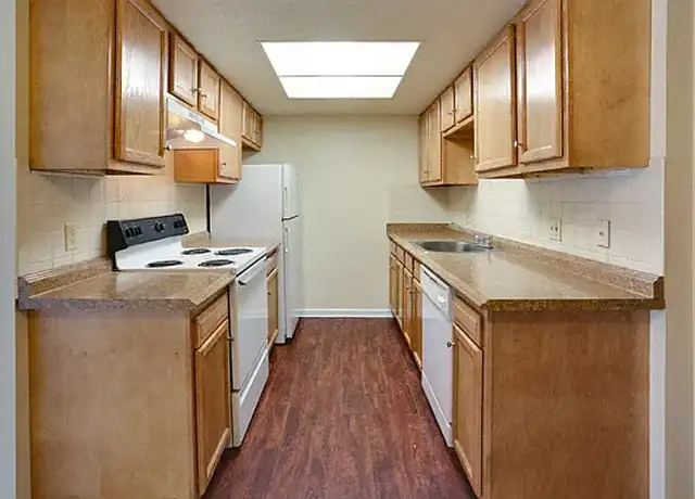 Property at London Towne Apartments - 4453 Chestnut Ridge Rd, Buffalo, NY, 14228, 1-2 bed, 1 bath, [object Object]