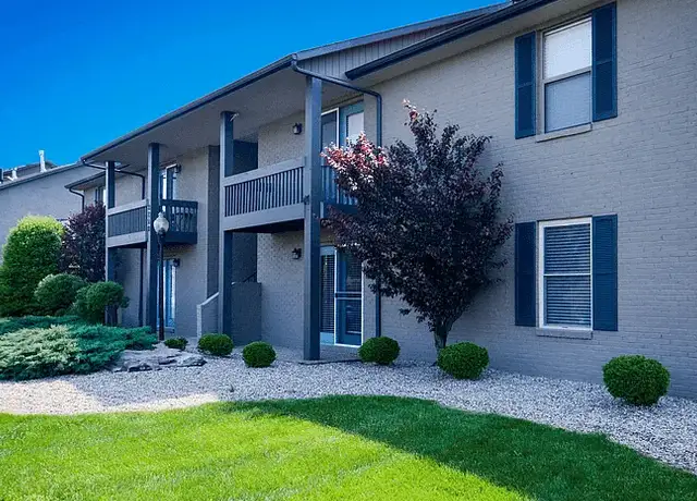 Photo of 3280 Silver Springs Dr, Louisville, KY 40220