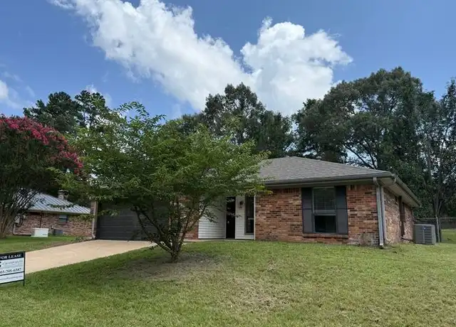 Property at 11375 Overland Trl, Tyler, TX, 75703, 3 beds, 2 baths, [object Object]