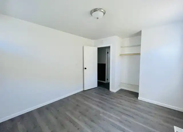 Property at 701 Saint Paul Dr, East Saint Louis, IL, 62206, 3 beds, 1 bath, [object Object]