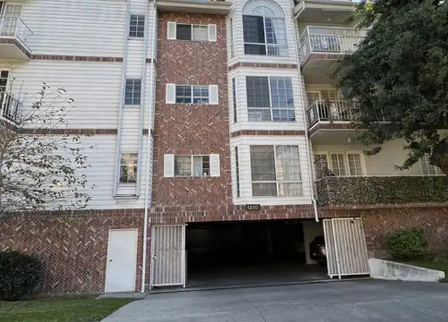 Property at 1210 S Shenandoah St #304, Los Angeles, CA, 90035, 3 beds, 2 baths, [object Object]