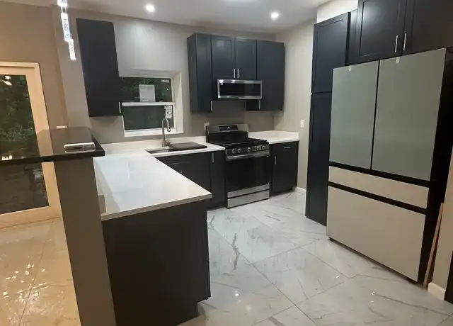 Property at 214 N Aiken Ave, Pittsburgh, PA, 15206, 4 beds, 2 baths, [object Object]