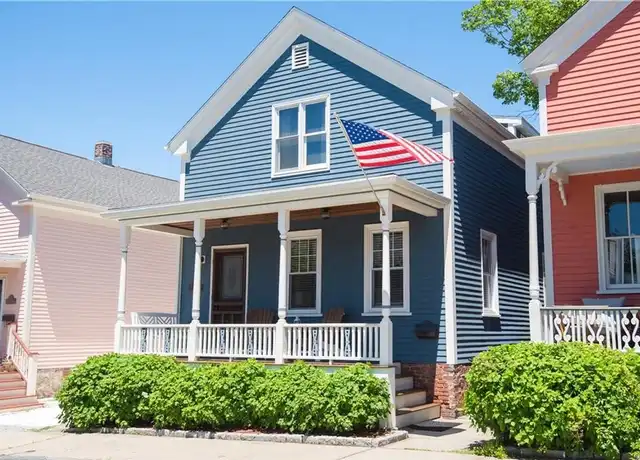 Property at 44 Hammond St, Newport, RI, 02840, 3 beds, 1.5 baths, [object Object]