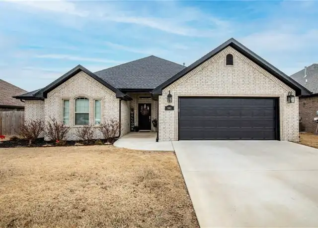 Property at 941 Bob Glen Cir, Centerton, AR, 72719, 3 beds, 2 baths, [object Object]