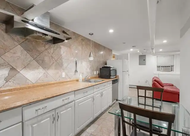 Property at 407A Broadway Unit B, Cambridge, MA, 02138, 1 bed, 1 bath, [object Object]