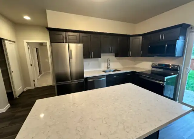 Property at 12477 SE 301st Pl, Auburn, WA, 98092, 1 bed, 1 bath, [object Object]
