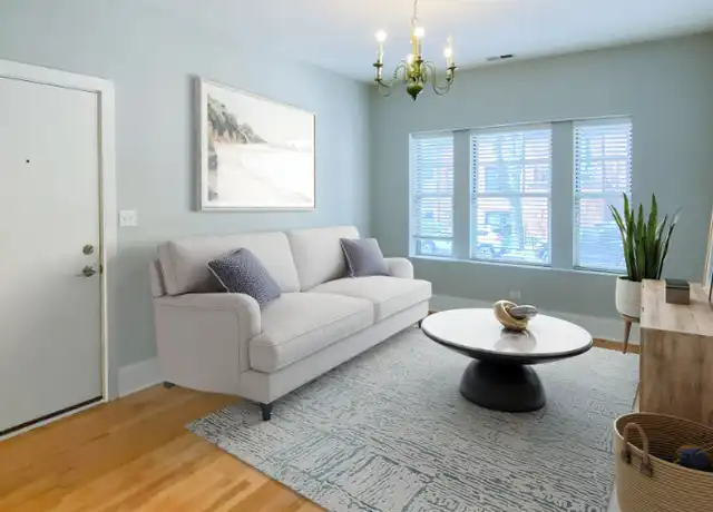 Property at 3449 N Wolcott Ave, Chicago, IL, 60657, 2 beds, 1 bath, [object Object]