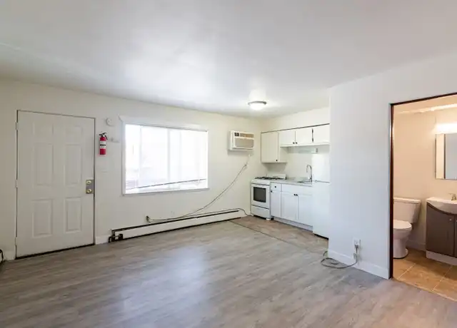 Property at 135 8th St S Unit 4, La Crosse, WI, 54601, 0 beds, 1 bath, [object Object]