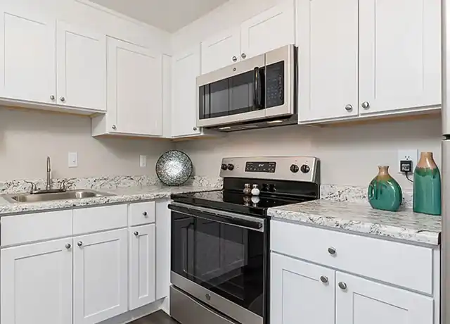 Property at The Crossings at Bramblewood Apartment Homes - 1401 Yellowpine Cir, Richmond, VA, 23225, 1-2 bed, 1-1.5 bath, [object Object]