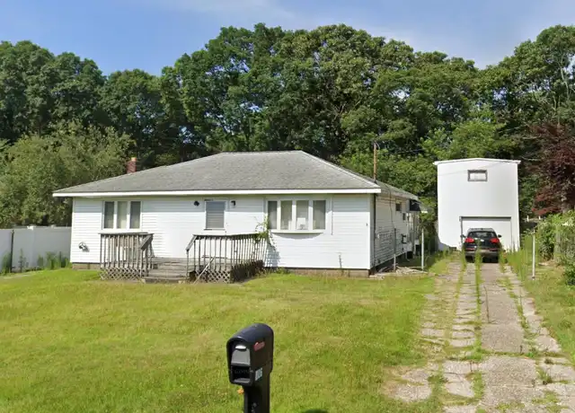 Property at 206 Concord Rd, Shirley, NY, 11967, 3 beds, 1 bath, [object Object]