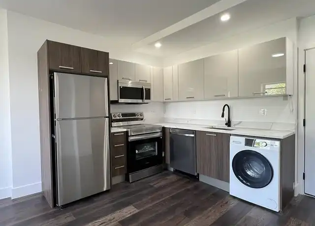 Property at 1555 W Hollywood Ave Unit 314, Chicago, IL, 60660, 2 beds, 1 bath, [object Object]