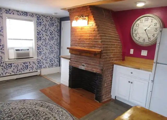 Property at 216 Irving St Unit 5, Framingham, MA, 01702, 2 beds, 1 bath, [object Object]