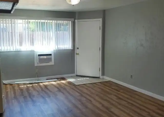 Property at 2105 15th Ave, Sacramento, CA, 95822, 1 bed, 1 bath, [object Object]