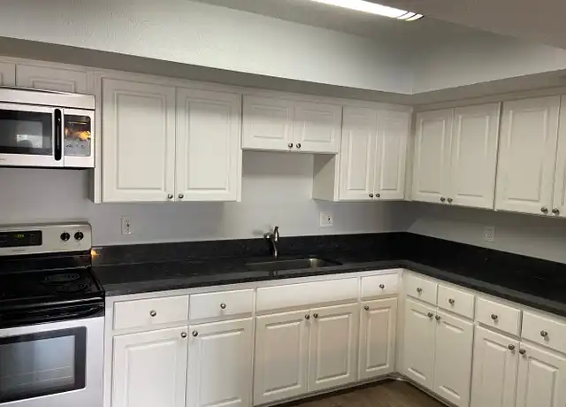 Property at 2045 Hyde Park St Unit 2023-07, Sarasota, FL, 34239, 2 beds, 2 baths, [object Object]